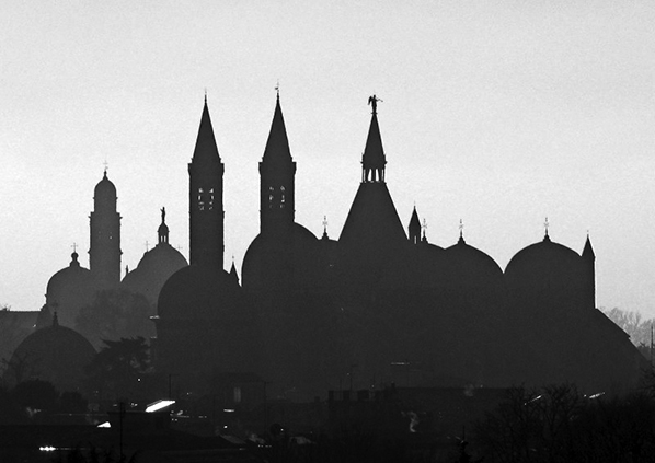 Su “Medio Occidente” di Beppi Chiuppani (Il critico come palombaro), di Raffaello Palumbo Mosca